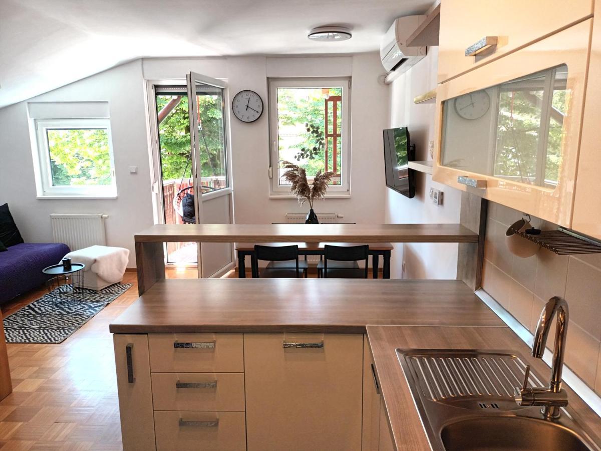 City Nest Apartment Кобарід Екстер'єр фото